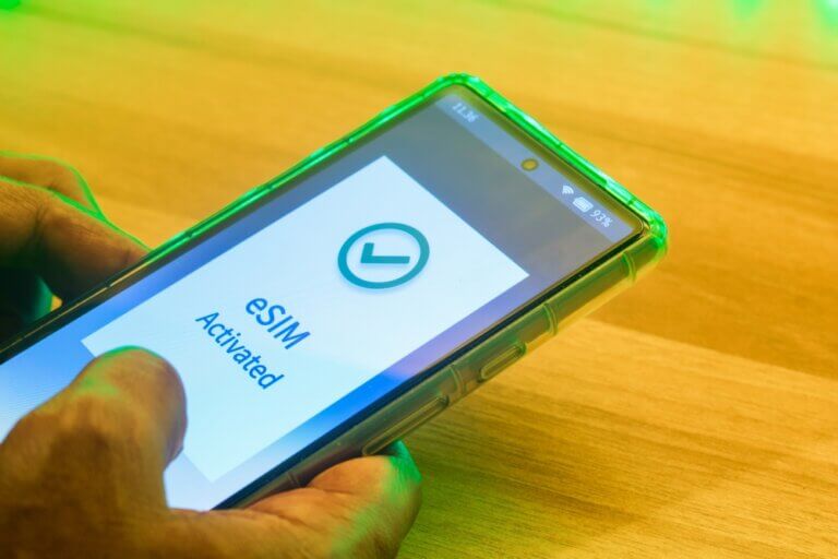 Android eSIM Guide: Setup, Usage, and Troubleshooting | ConnectPls